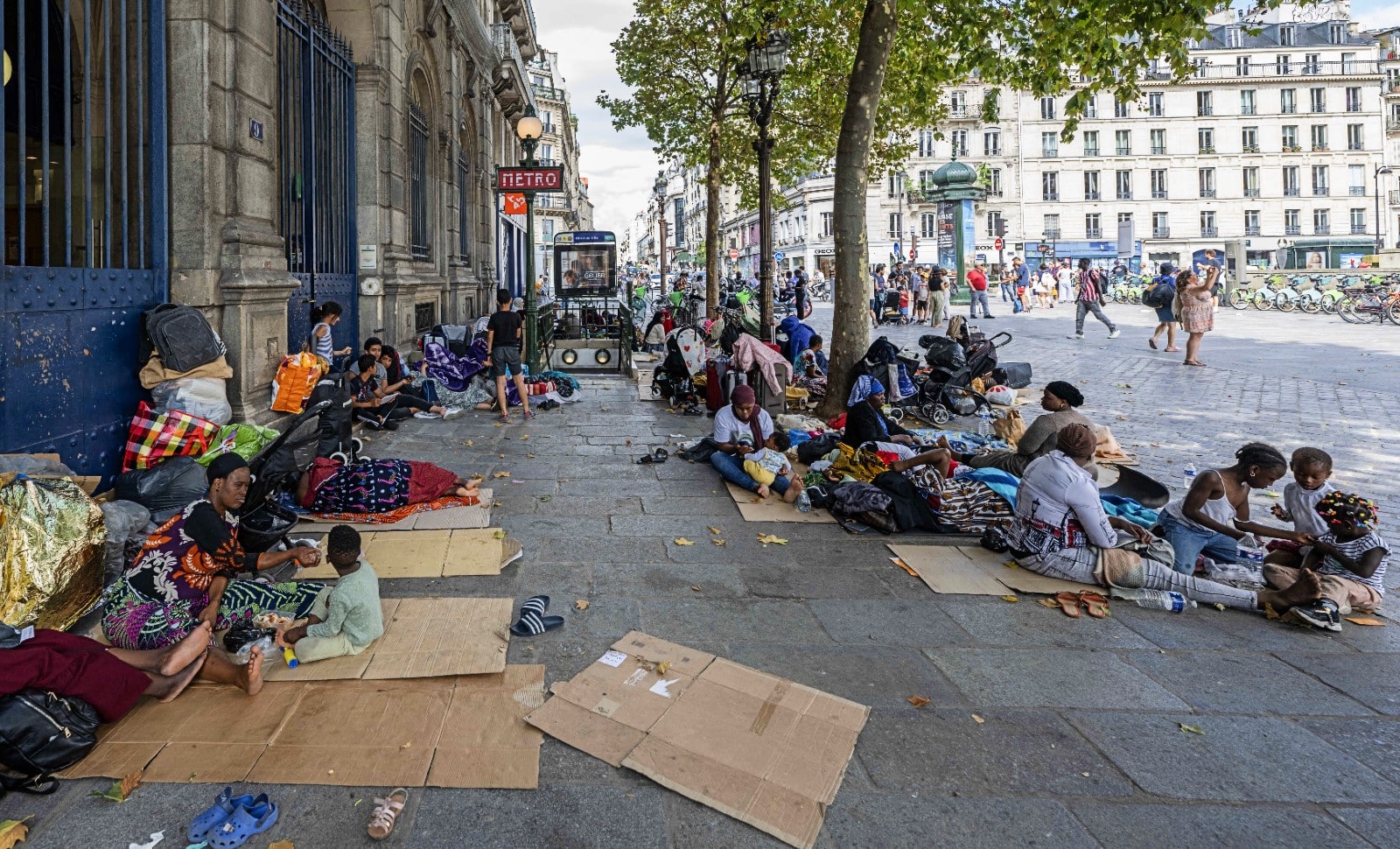 Paris ne sait plus quoi faire de ses migrants