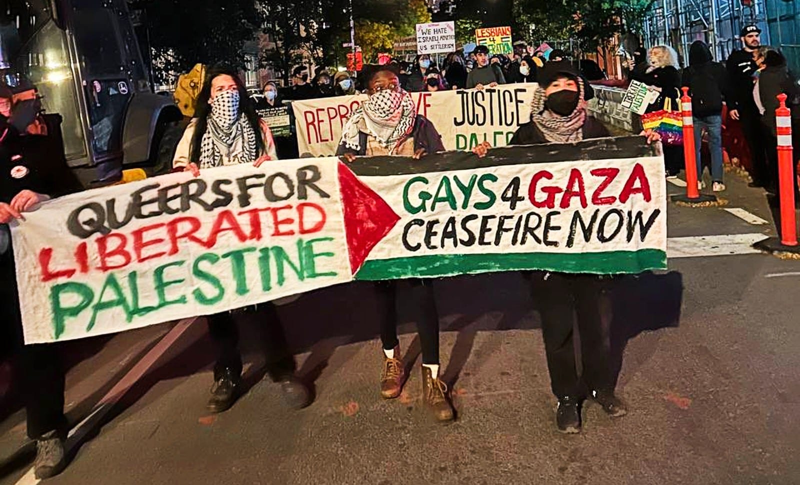 «LGBTQI+ pour Gaza»: sadomasos!