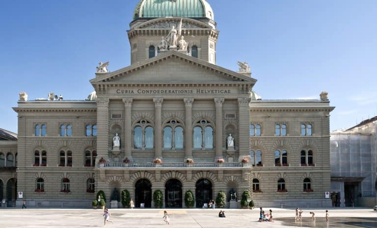 Suisse: les raisons taboues de la poussée de l’UDC et de l’échec des Verts