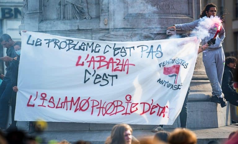 IFOP: 31% des jeunes musulmans scolarisés n’arrivent pas à désapprouver totalement l’attentat d’Arras