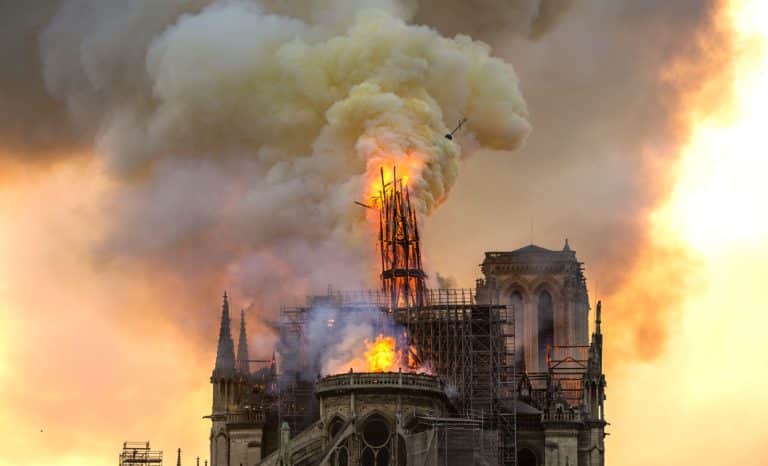 Le cas Notre-Dame