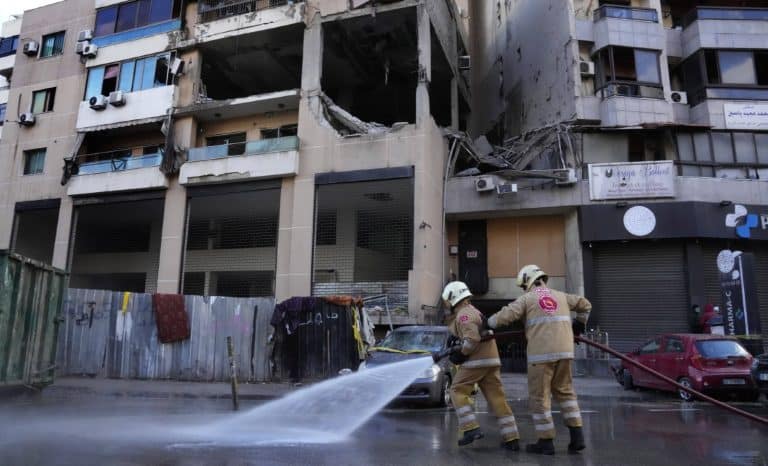 Frappe à Beyrouth: «L’absence de réaction officielle israélienne permet au Hezbollah de « modérer » son discours»
