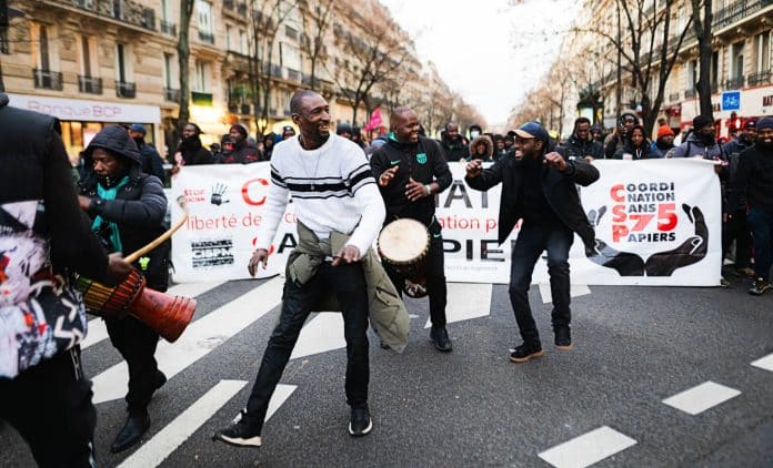 manifestation-loi-immigration-darmanin