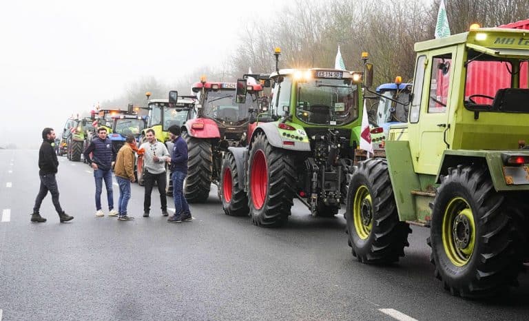 Pas de paysans sans pays!