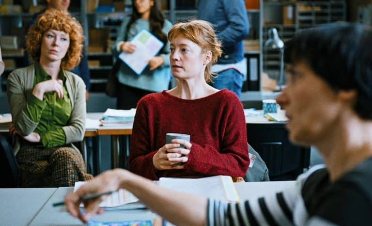 «La Salle des profs», milieu scolaire orthonormé et franchement hostile