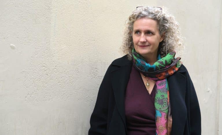 Alice et le lapin noir