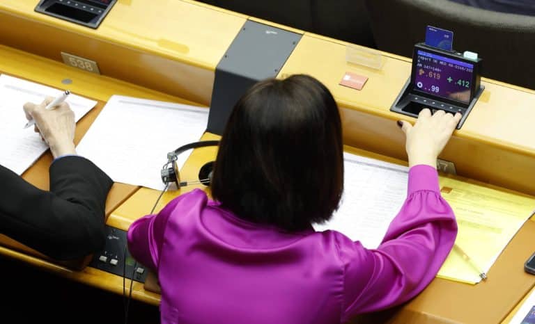 UE: le Pacte sur la migration, un pacte avec le diable?