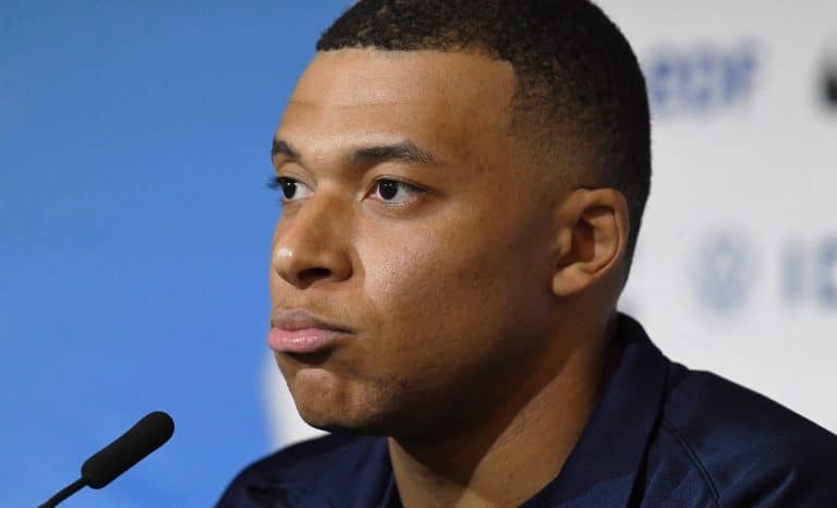 Quand la politique déchire les Bleus