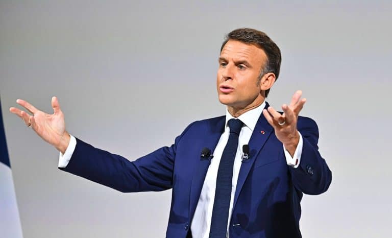 «Vous êtes des drôles!»