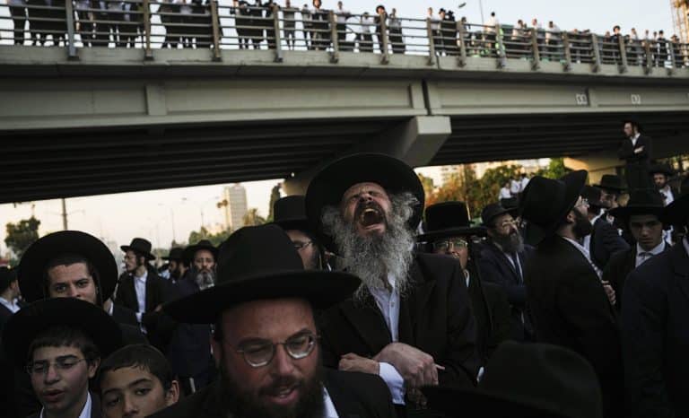 Ultraorthodoxes en Israël – du noir au kaki?