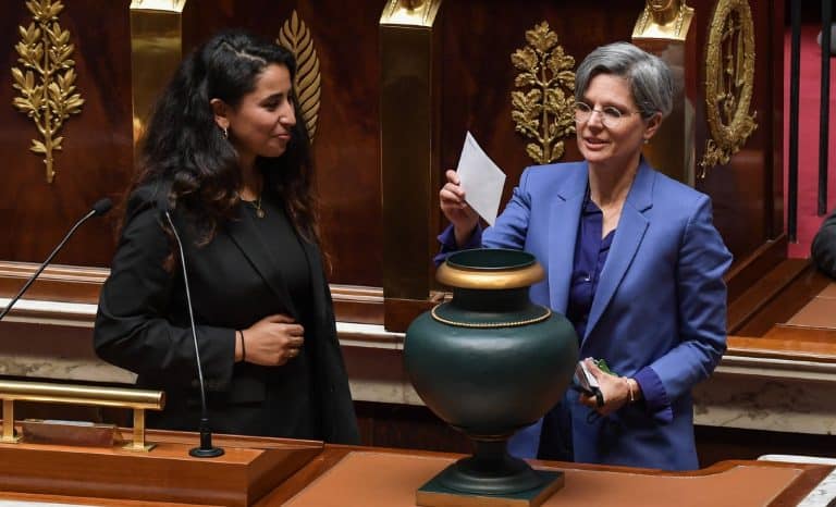 Je ne vous serre pas la main, Monsieur!