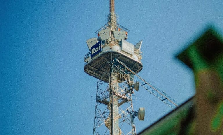 L&rsquo;audiovisuel public: un petit air italien…