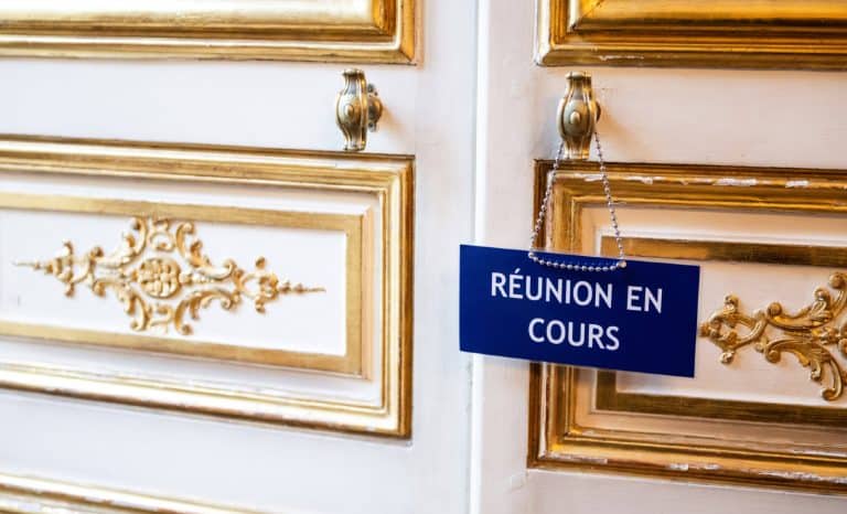 Merci la droite de ne pas vouloir gouverner le pays!