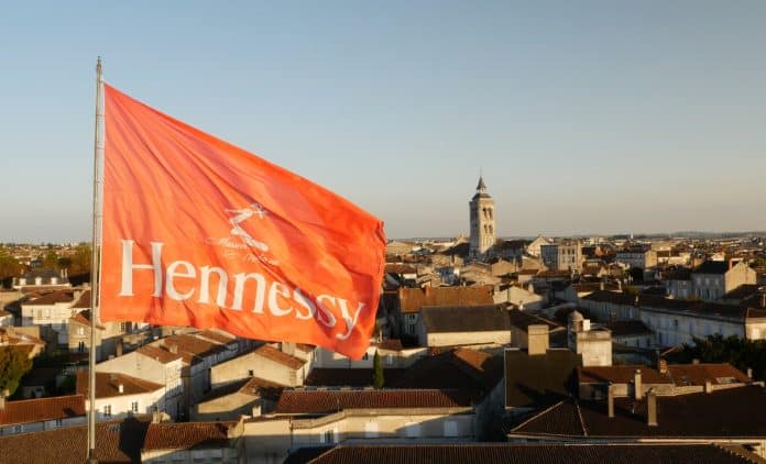 hennessy-drapeau-cognac-export