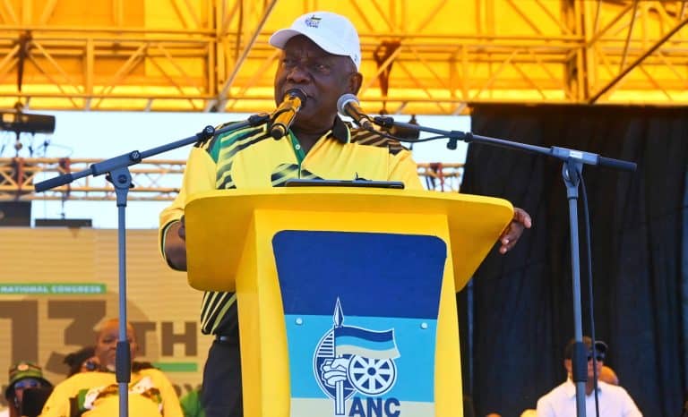 Une loi d&rsquo;expropriation des terres signée en Afrique du Sud