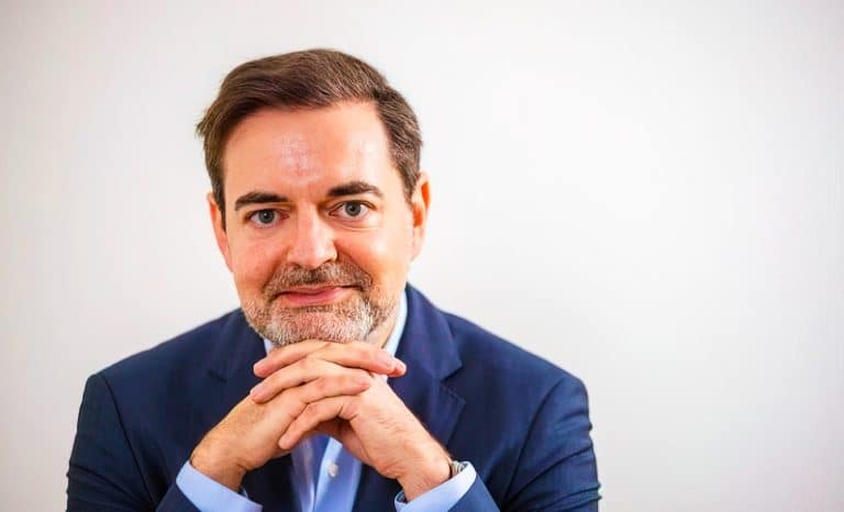 Se fondre dans l’histoire