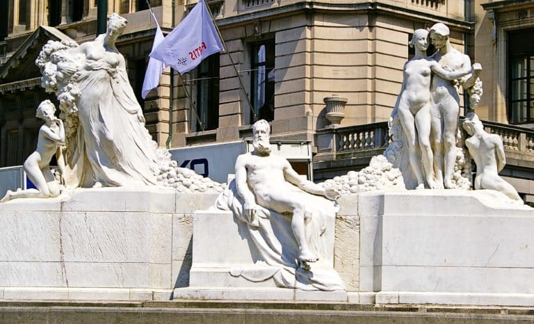 Le wokisme a encore frappé à Bruxelles: une sculpture trop «patriarcale» remplacée par une «œuvre» féministe