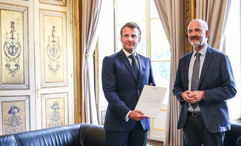 Ali Macron et les 40 voleurs