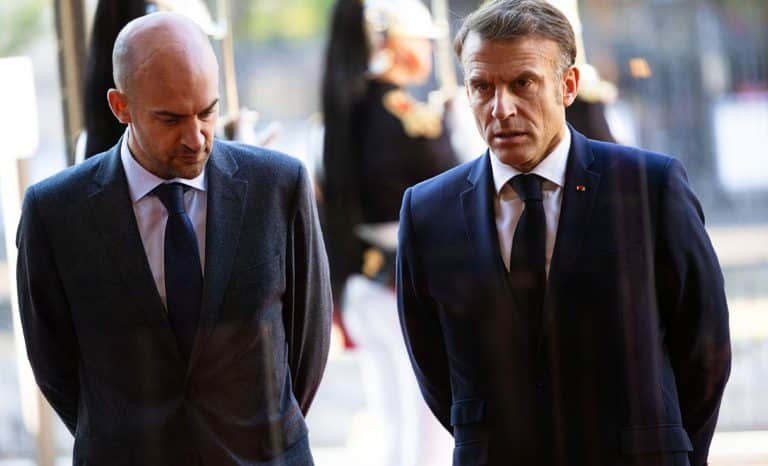 Chef de guerre, chef de la diplomatie? Calmez-vous, ça va bien se passer!