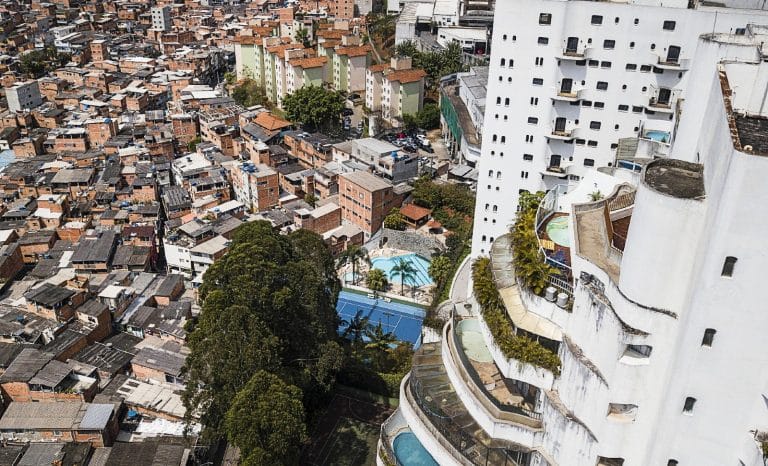 Brésil: la misère n’est pas moins terrible au soleil