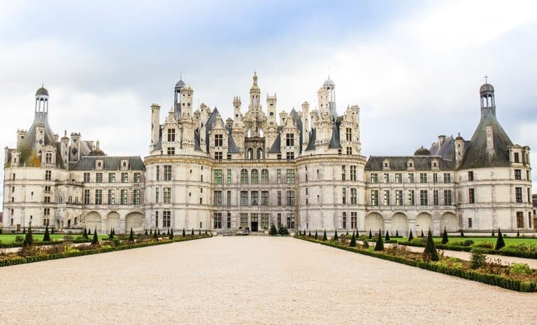 Le palais, ou les pompes du pouvoir