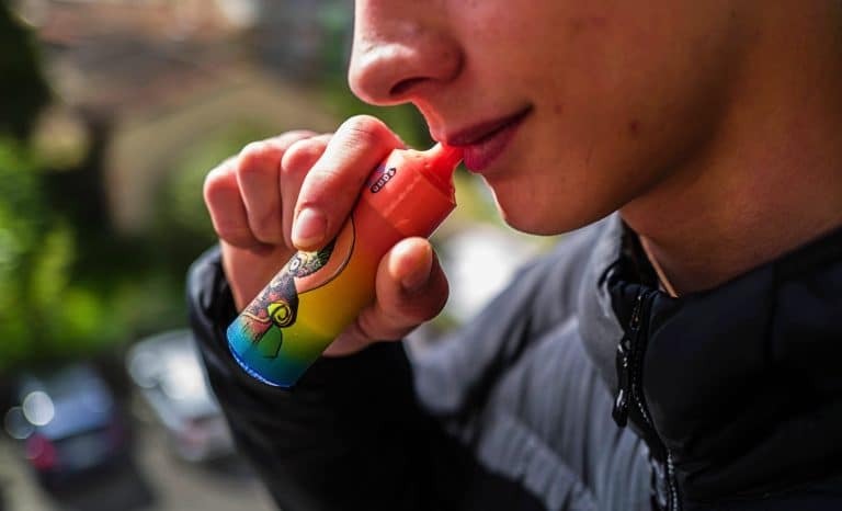 Interdiction des puffs et sachets de nicotine: un aveu d’impuissance face à l’industrie du tabac