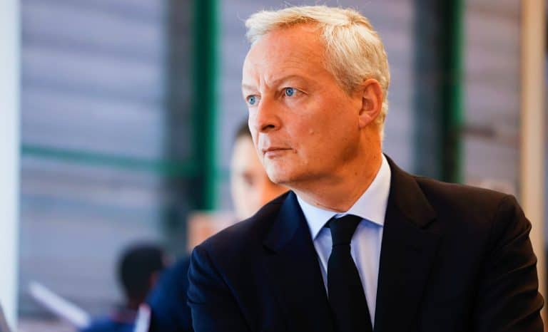 Aux frontières du réel