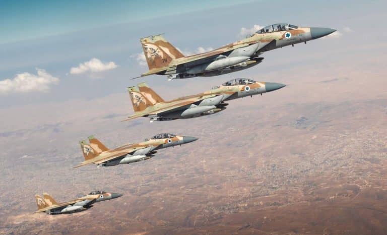 Lève-toi et tue le premier !