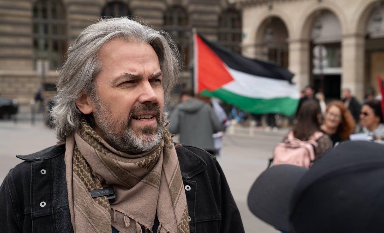 Le soupçon proscrit: liturgie d’un monde crépusculaire