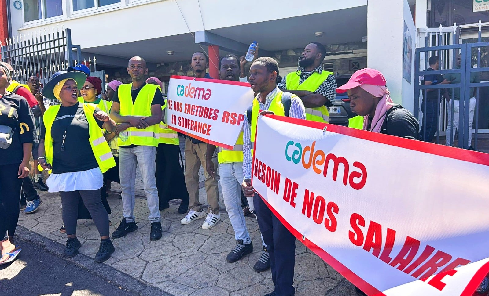 À Mayotte, protéger les bus ne paie pas