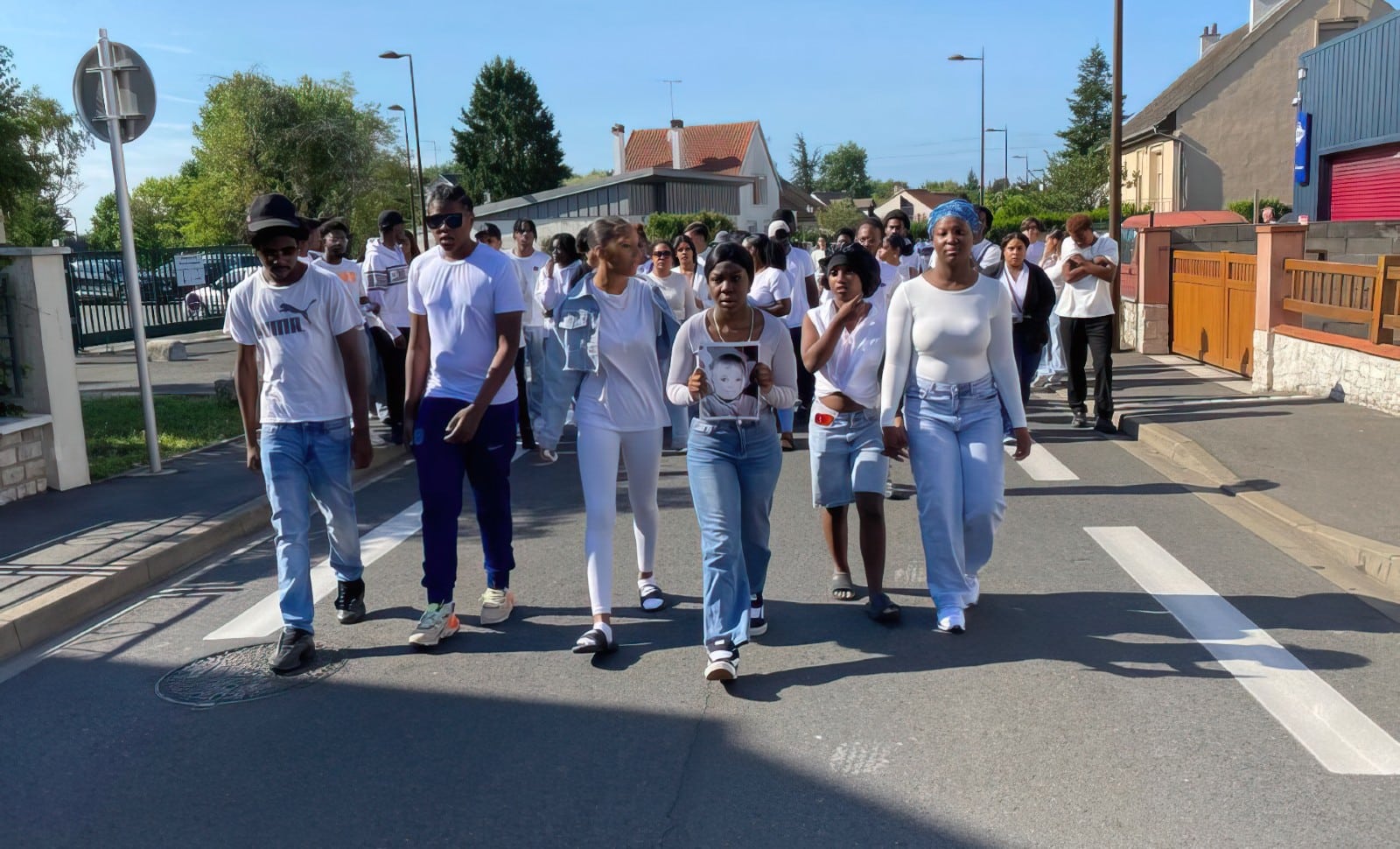 Fleury-les-Aubrais: laisse pas traîner ton fils