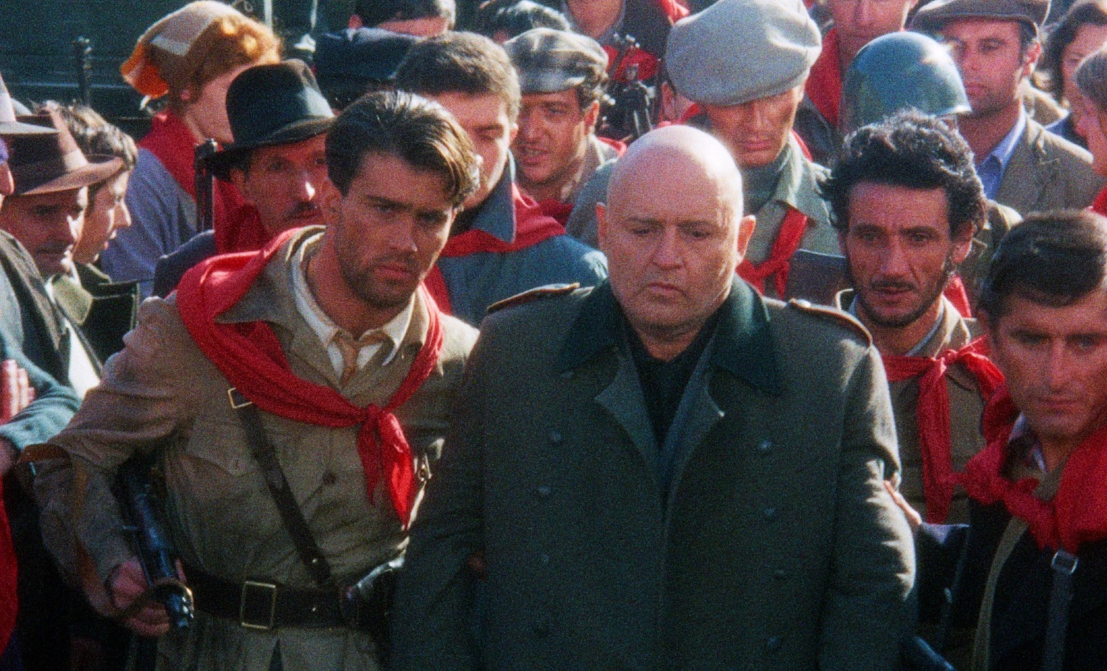 Douche froide pour le Duce