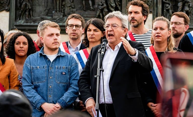 Crise politique: la résistible ascension de Jean-Luc Mélenchon