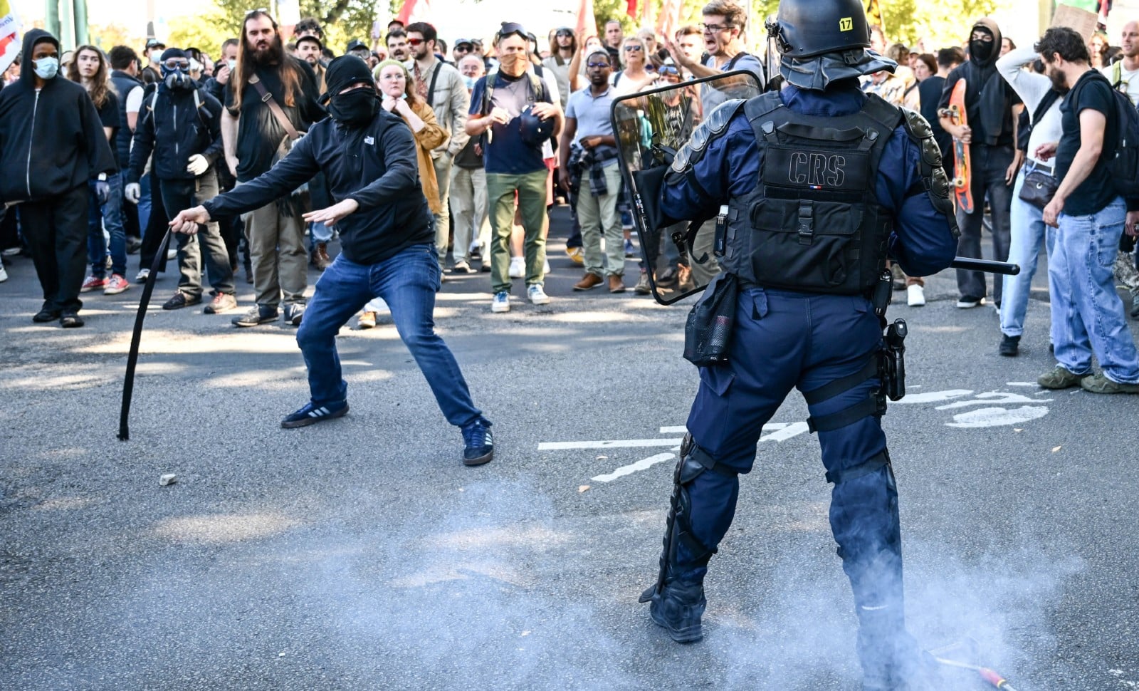 Qui va protéger la police ?