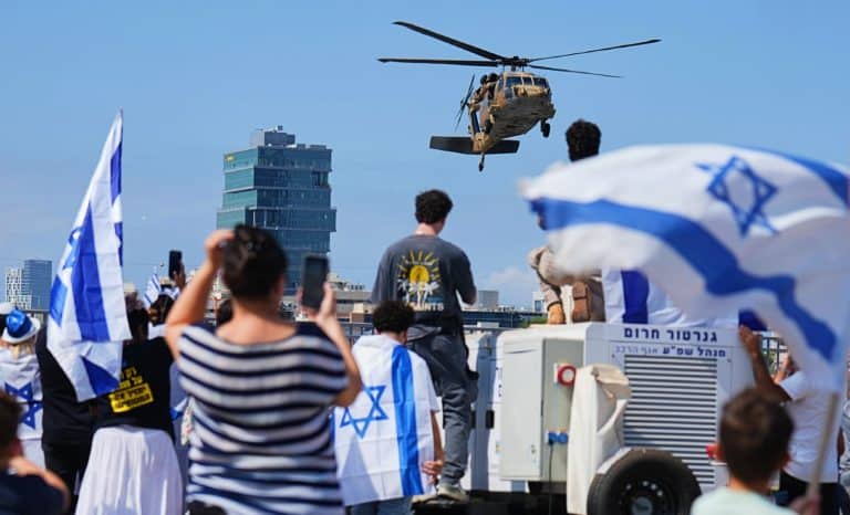 Un jour de joie, pas encore un jour de paix