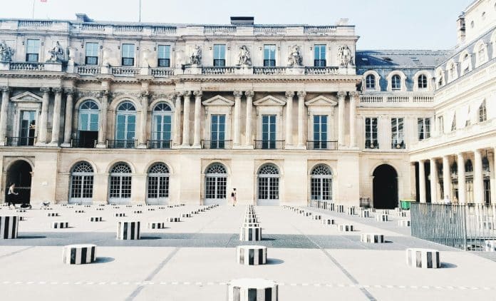 colonnes-buren-palais-royal