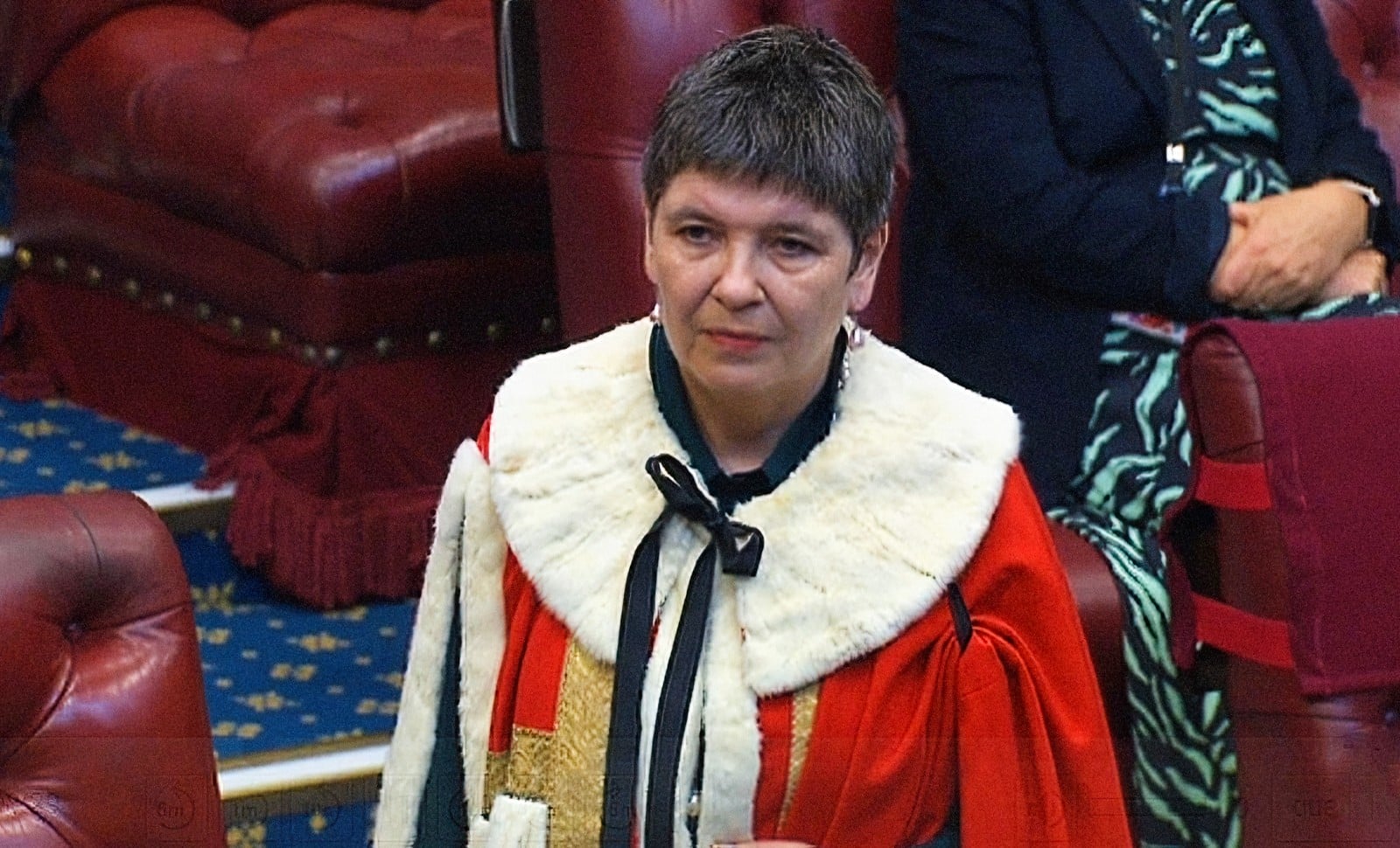 Lady Fox: elle flingue pas, elle cause