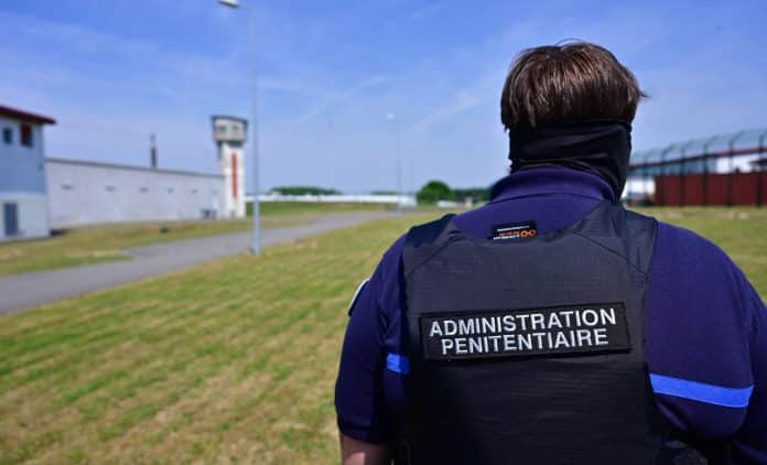 prison-permissions-vendin-le-vieil