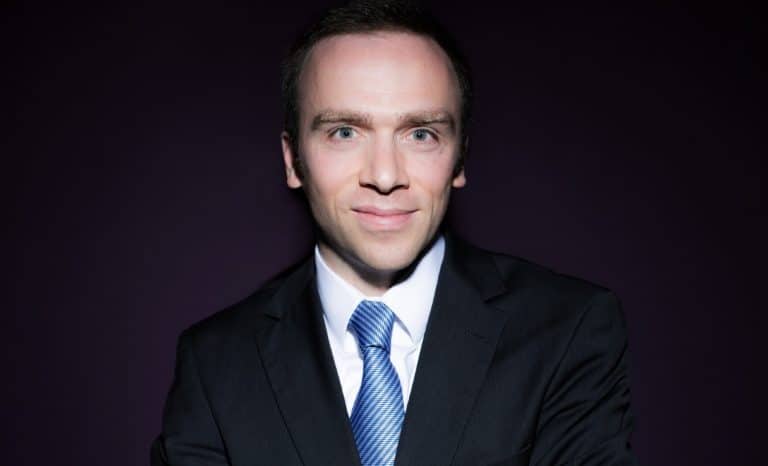 Kalachnikovs, colloques et lapins en retard