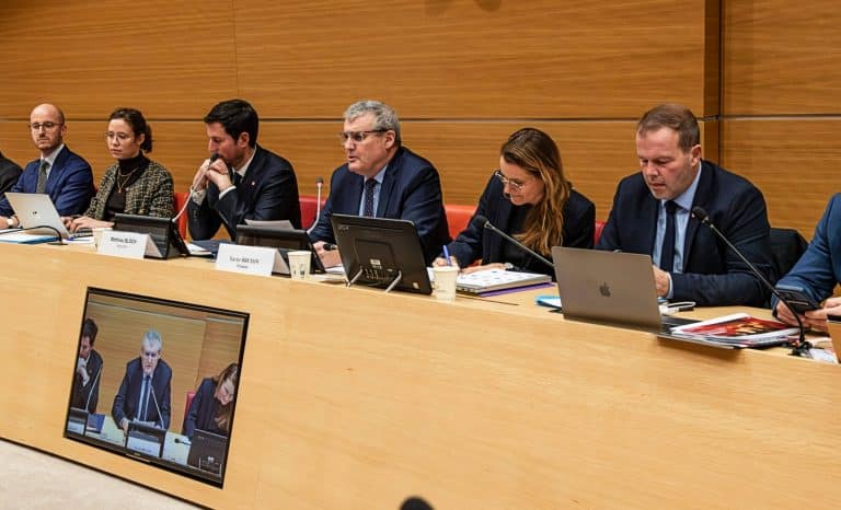 Entrisme islamiste: la commission a rendu sa copie