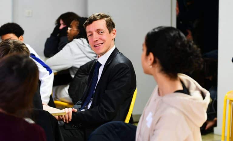 Autorité à l’école: l’incantation ne suffira pas