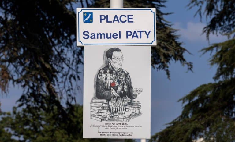 Faut-il faire entrer Samuel Paty au Panthéon?