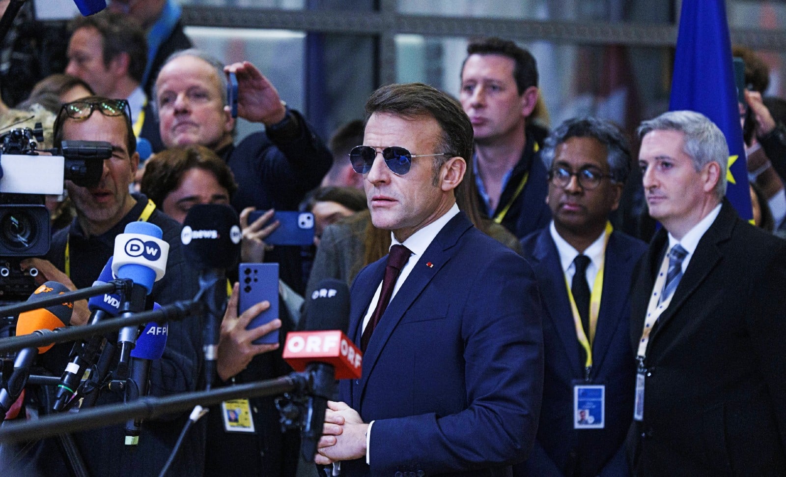 Emmanuel Macron: une descente fatale…