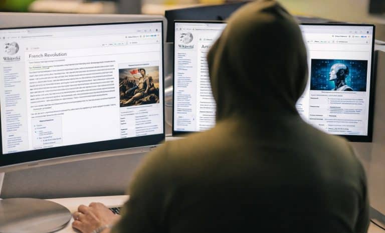 Wikipedia sous influence