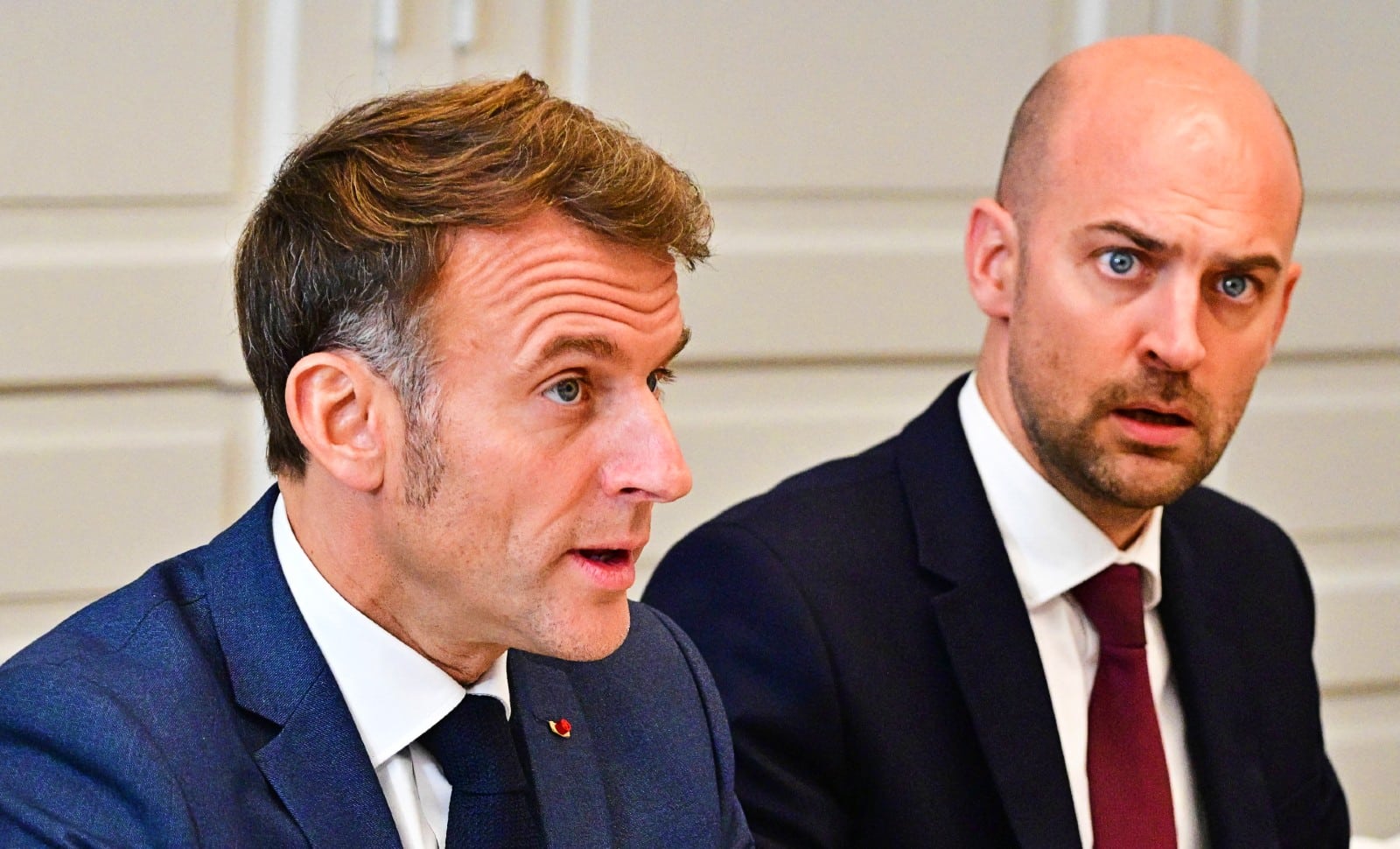 Le pouvoir macroniste veut mettre la démocratie sous contrôle parental!