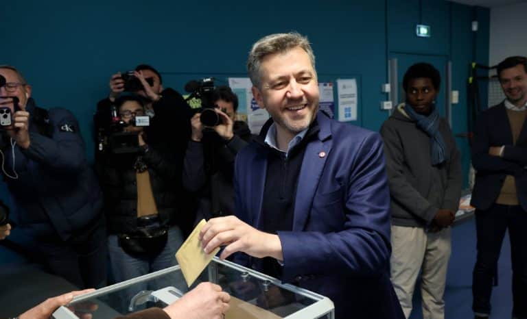 Municipales: mais quel parti a remporté le scrutin, à la fin?