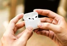 Les écouteurs rendent gay