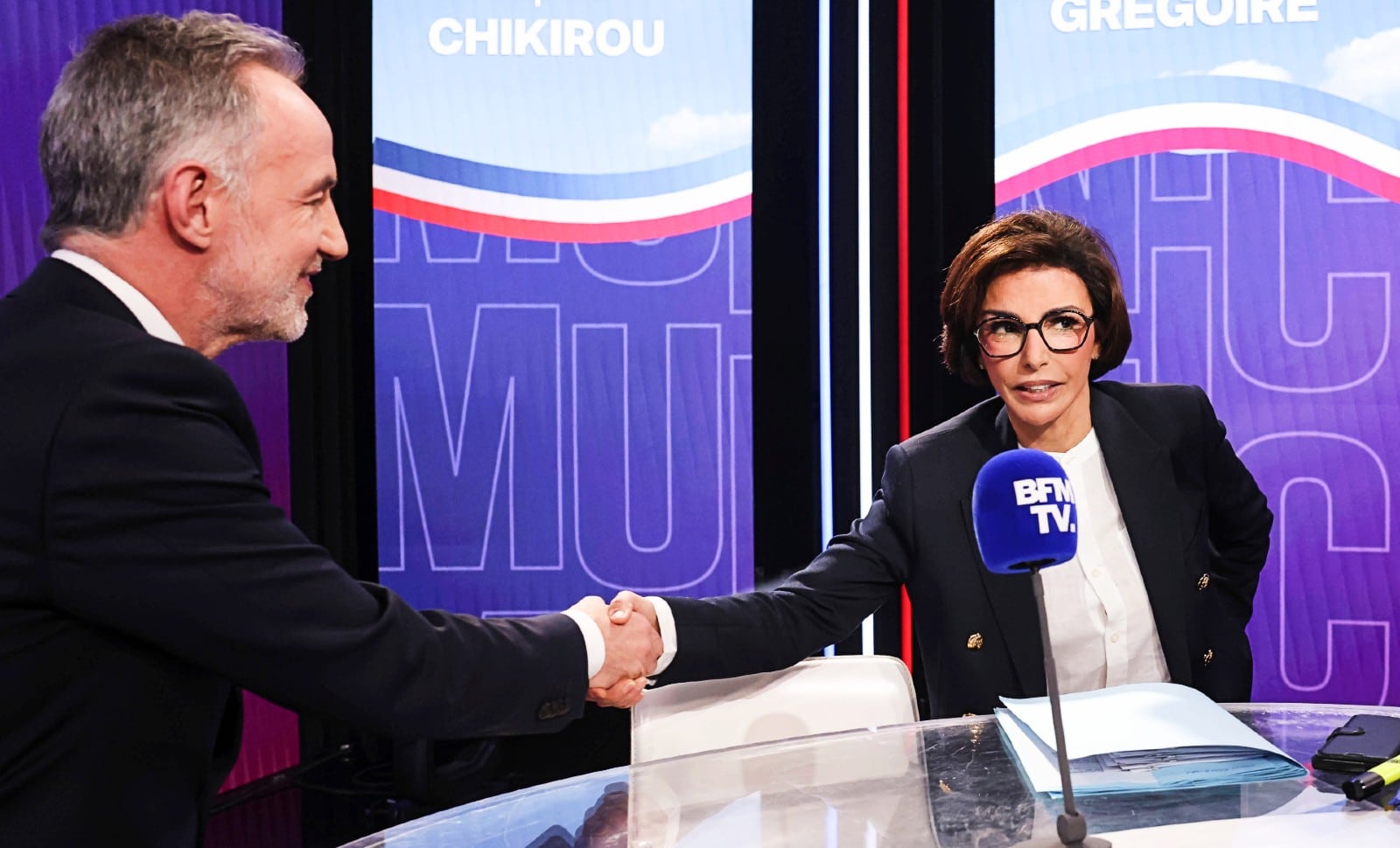 Dimanche, c’est à droite, toute!