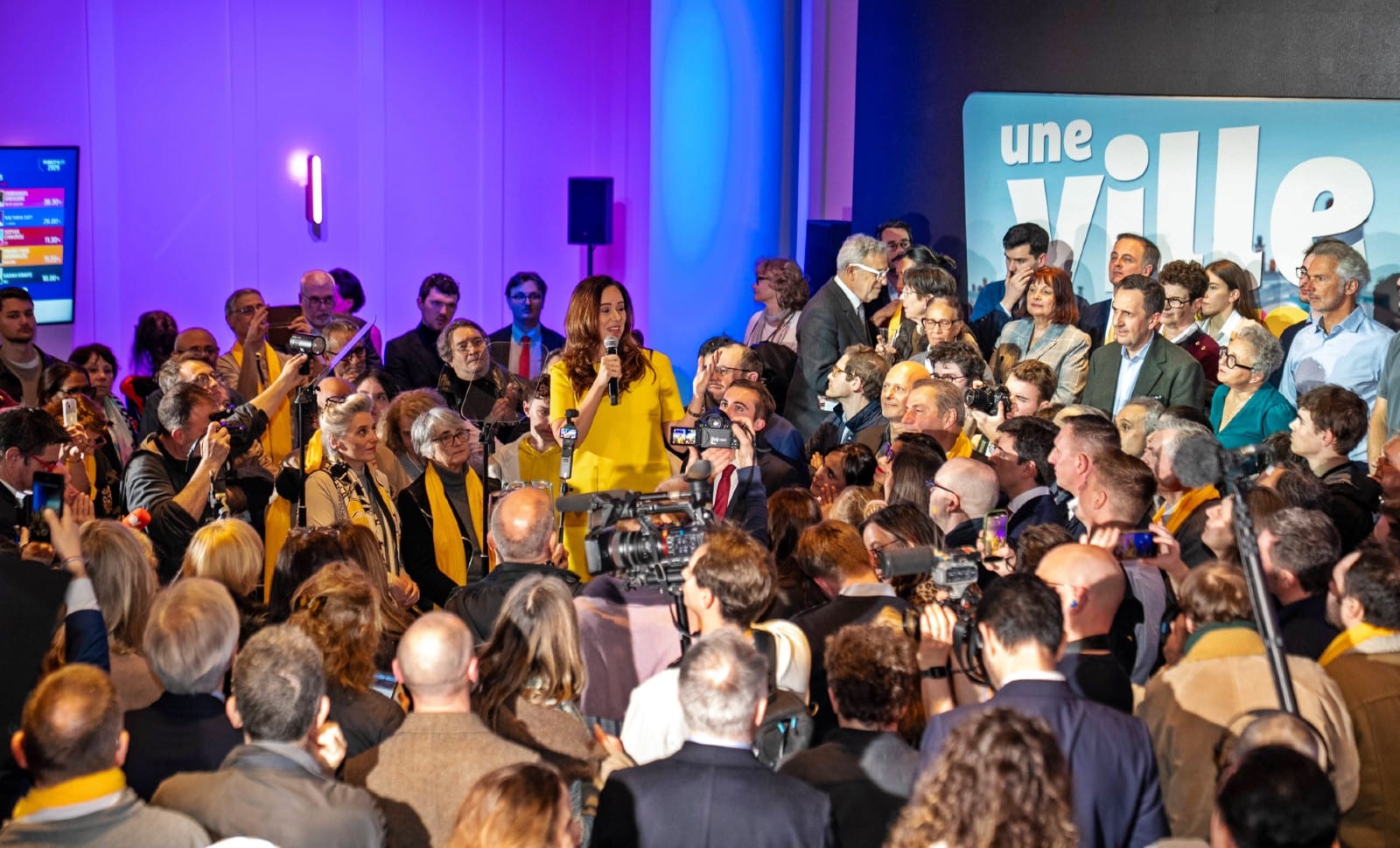 Chez Sarah Knafo, l’euphorie à l’épreuve du bandeau de BFMTV