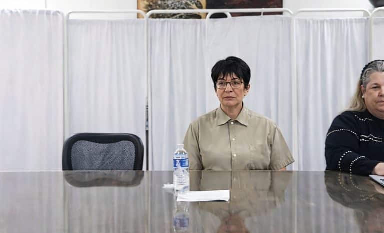 Maxwell, pas la peine d’en rajouter